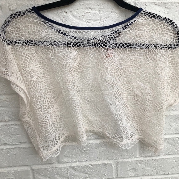 Victoria’s Secret Lace Crop Top lingerie NWT - Picture 6 of 6